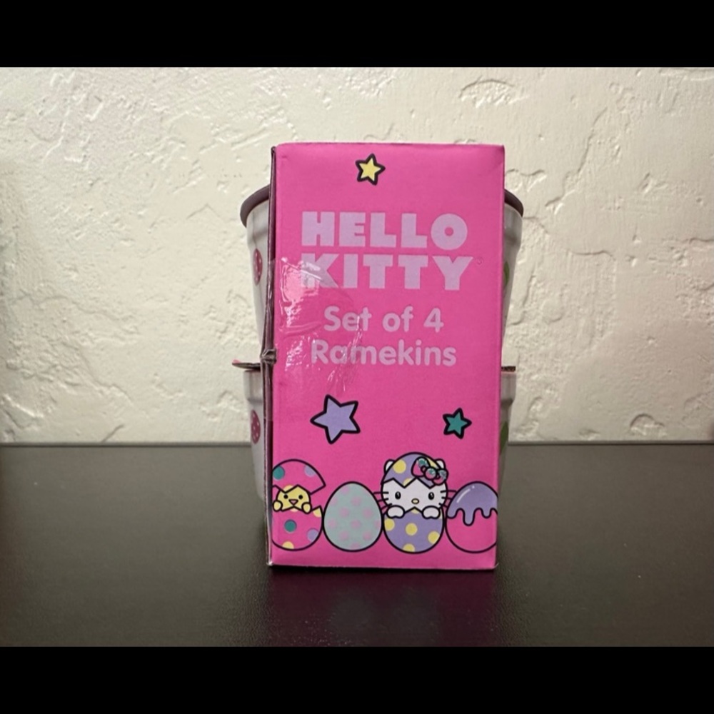 Hello Kitty SET 4 Ramekins NEW - Picture 3 of 5